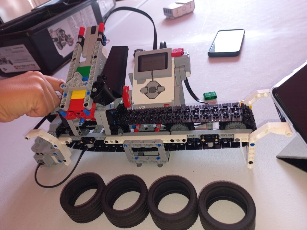 Curs Robotica nivel avansat Inventicum Brașov