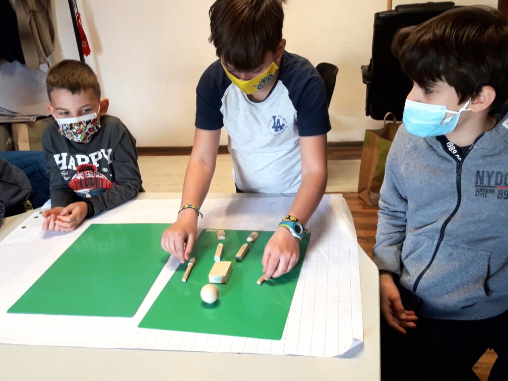 Curs Robotica pentru copii Inventicum Brașov