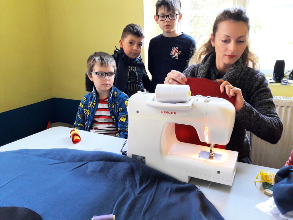 Curs Robotica pentru copii Inventicum Brașov