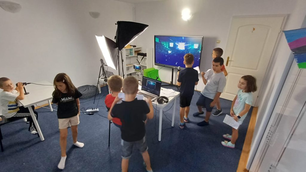 Curs Mass-Media Pentru copii 9-14 ani Inventicum Brasov